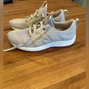 New Balance Fresh Foam Women’s Sneaker in Neutrals Like New Size 9.5